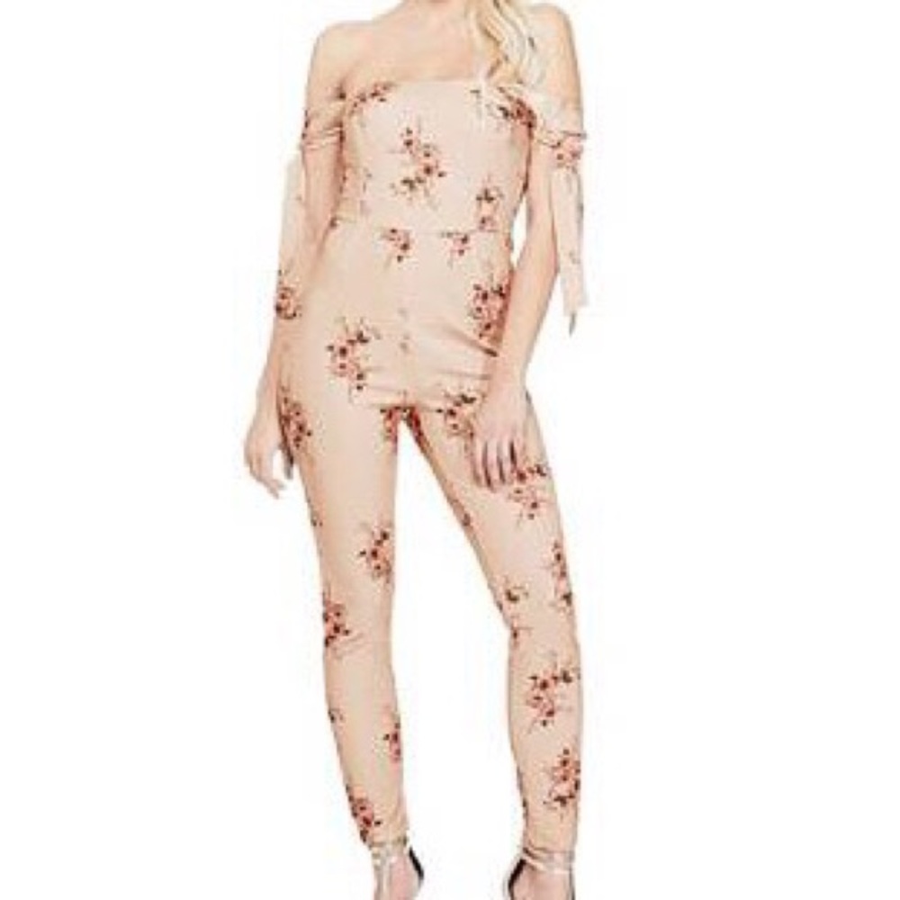 Sold Guess Kissy Off-The-Shoulder floral jumpsuit - Picture 1 of 8